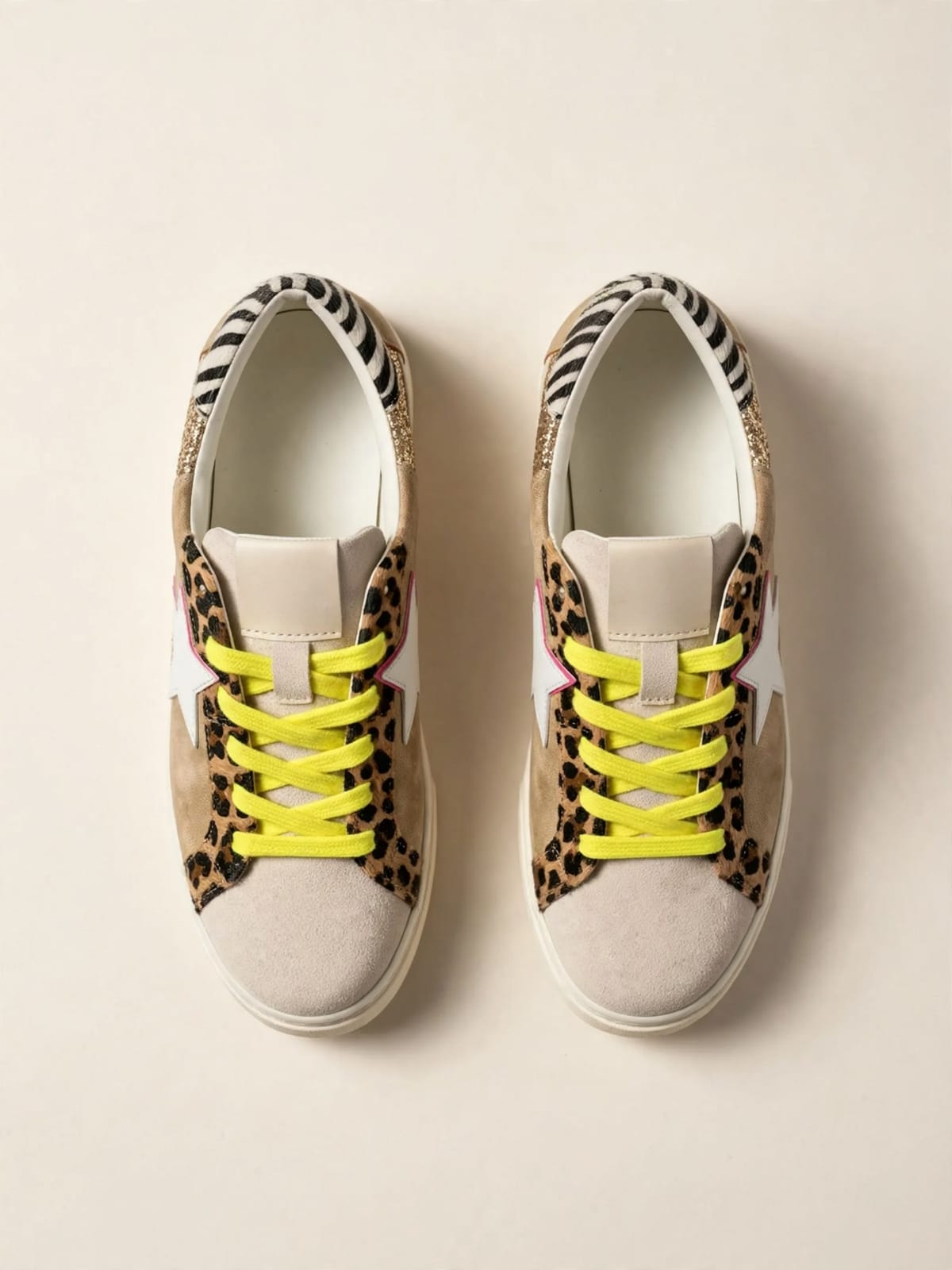 Calypsa – sneakers met luipaardprint – Productfoto bovenaanzicht