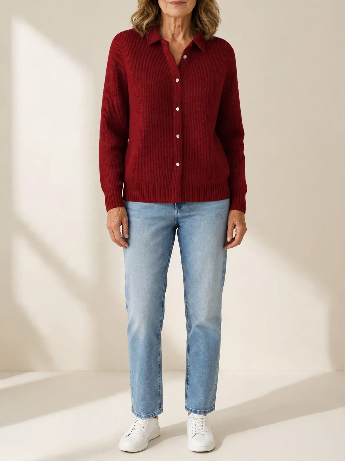 Amber – gebreid vest met knopen – Rood – hele lengte