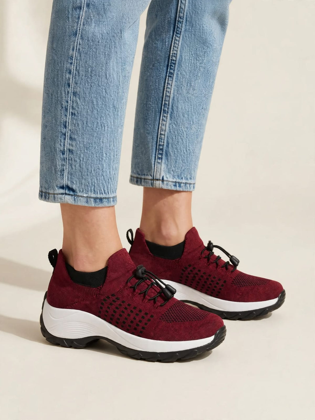 Ambulo | Comfortschoenen van gebreide stof, zwart/rood