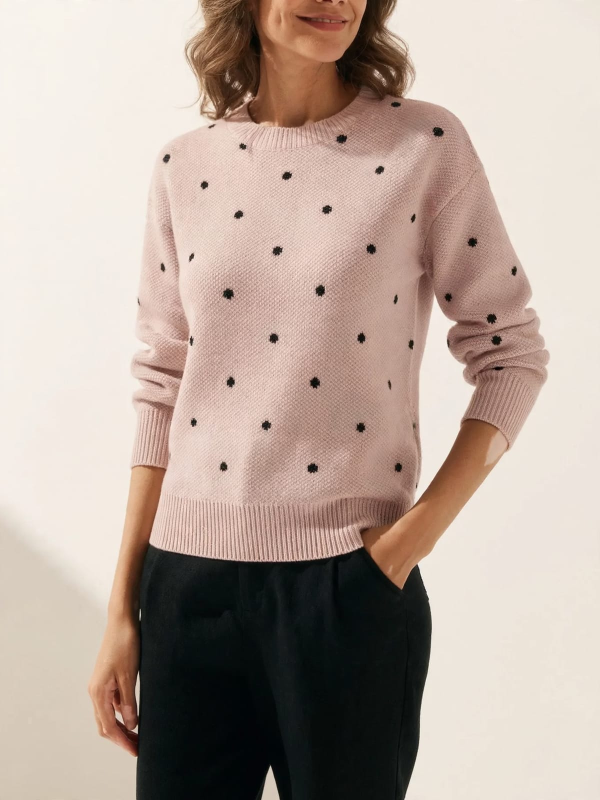 Angelique – trui met stipjes – Roze – vooraanzicht