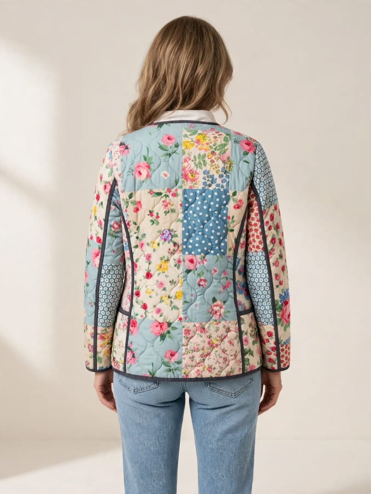Chloé – gequilt patchwork bloemenjasje – Achterkant