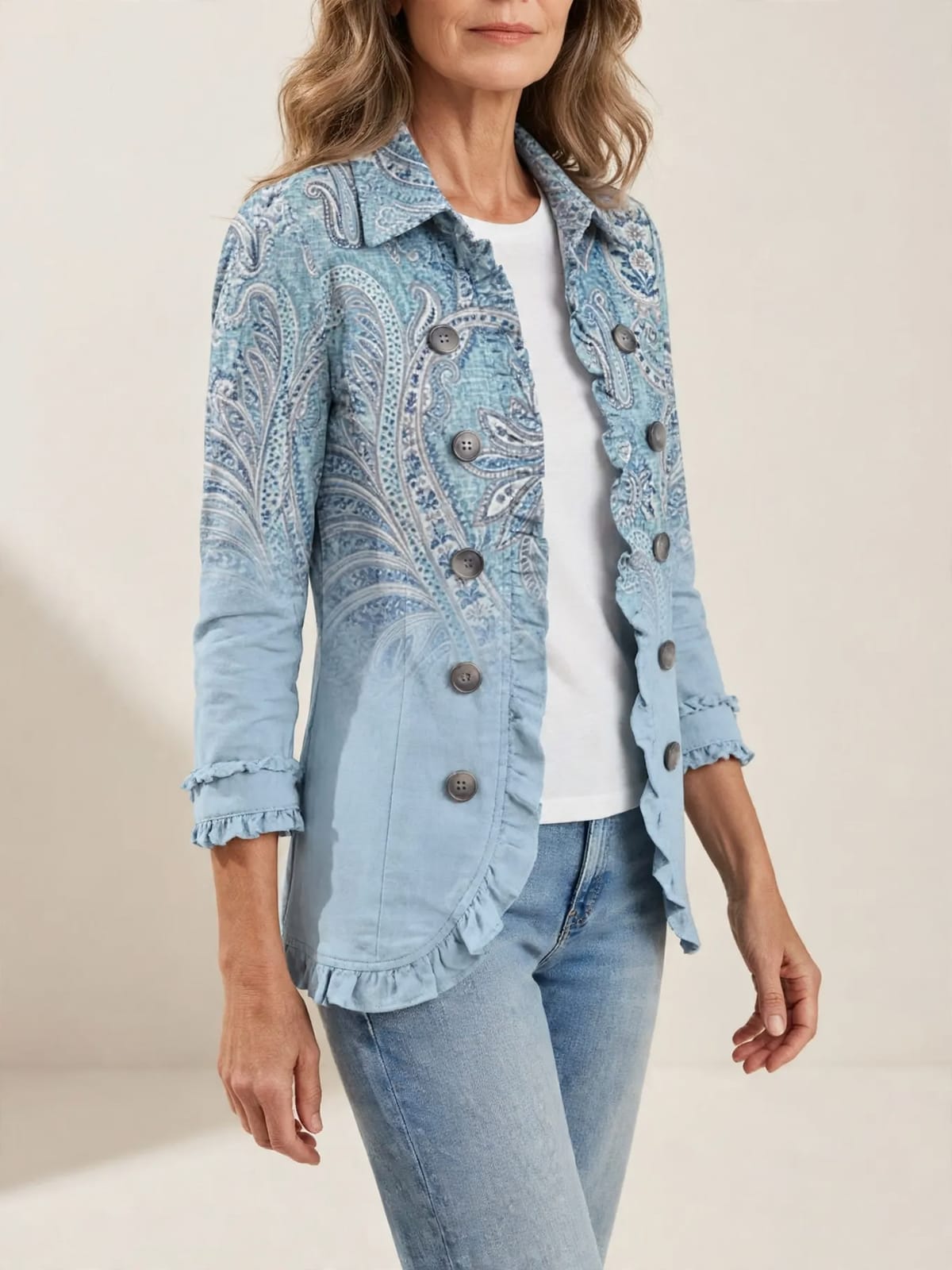 Estrella – paisley jasje met ruffles – Driekwart