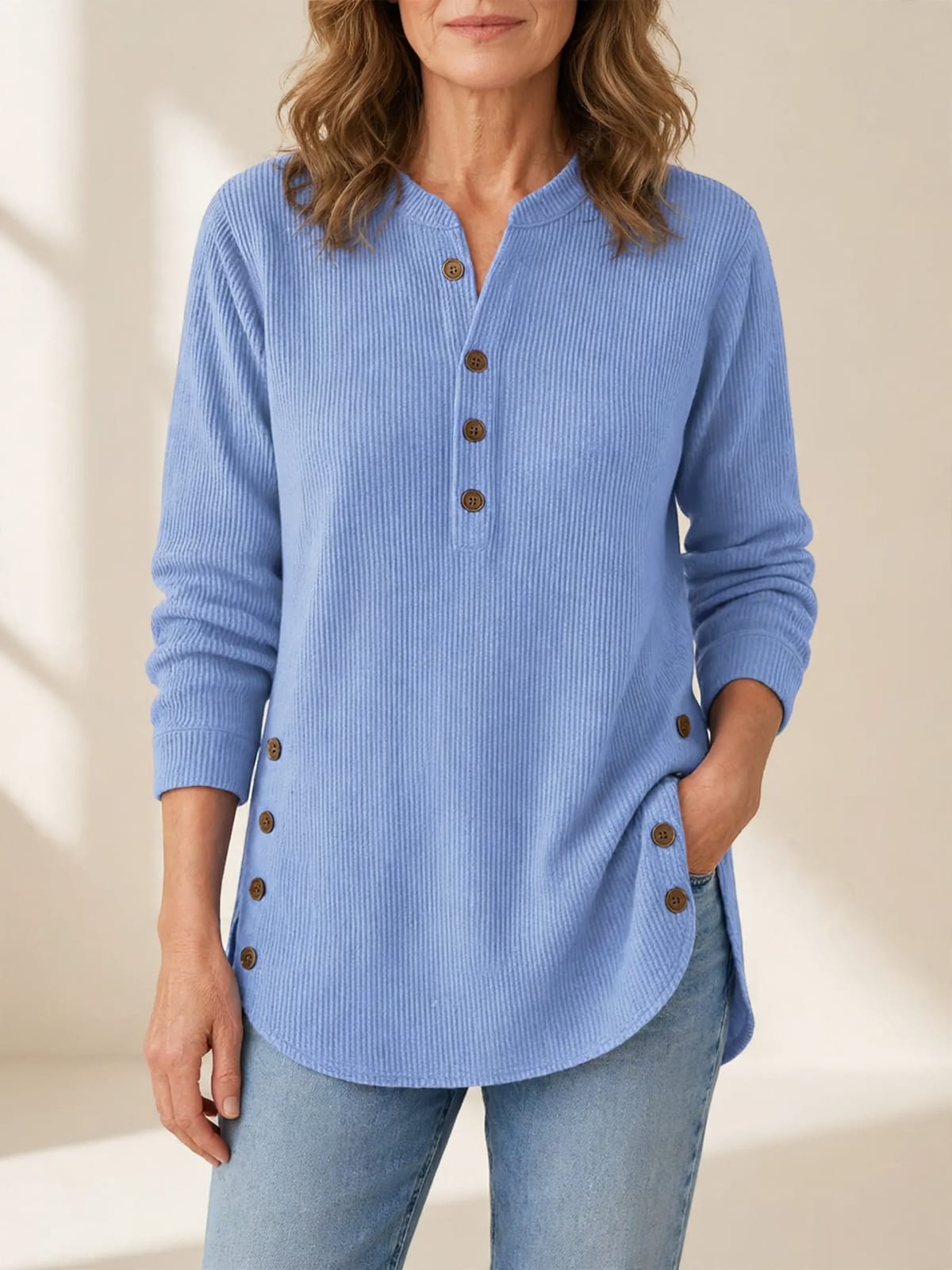 Francien – ribgebreide sweater met knoopjes – Blauw – vooraanzicht