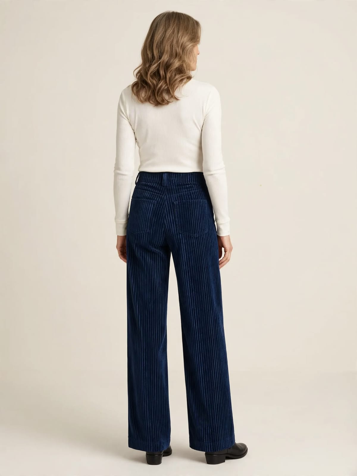Lot – corduroy broek met hoge taille – Blauw – achterkant hele lengte