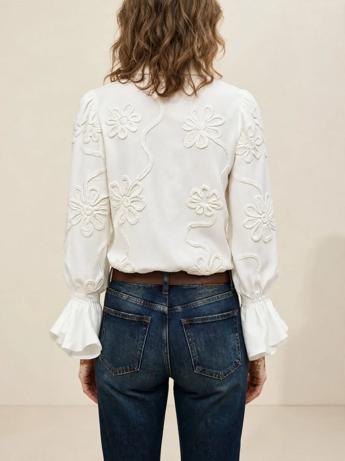 Marianne – blouse met bloemen – Achterkant