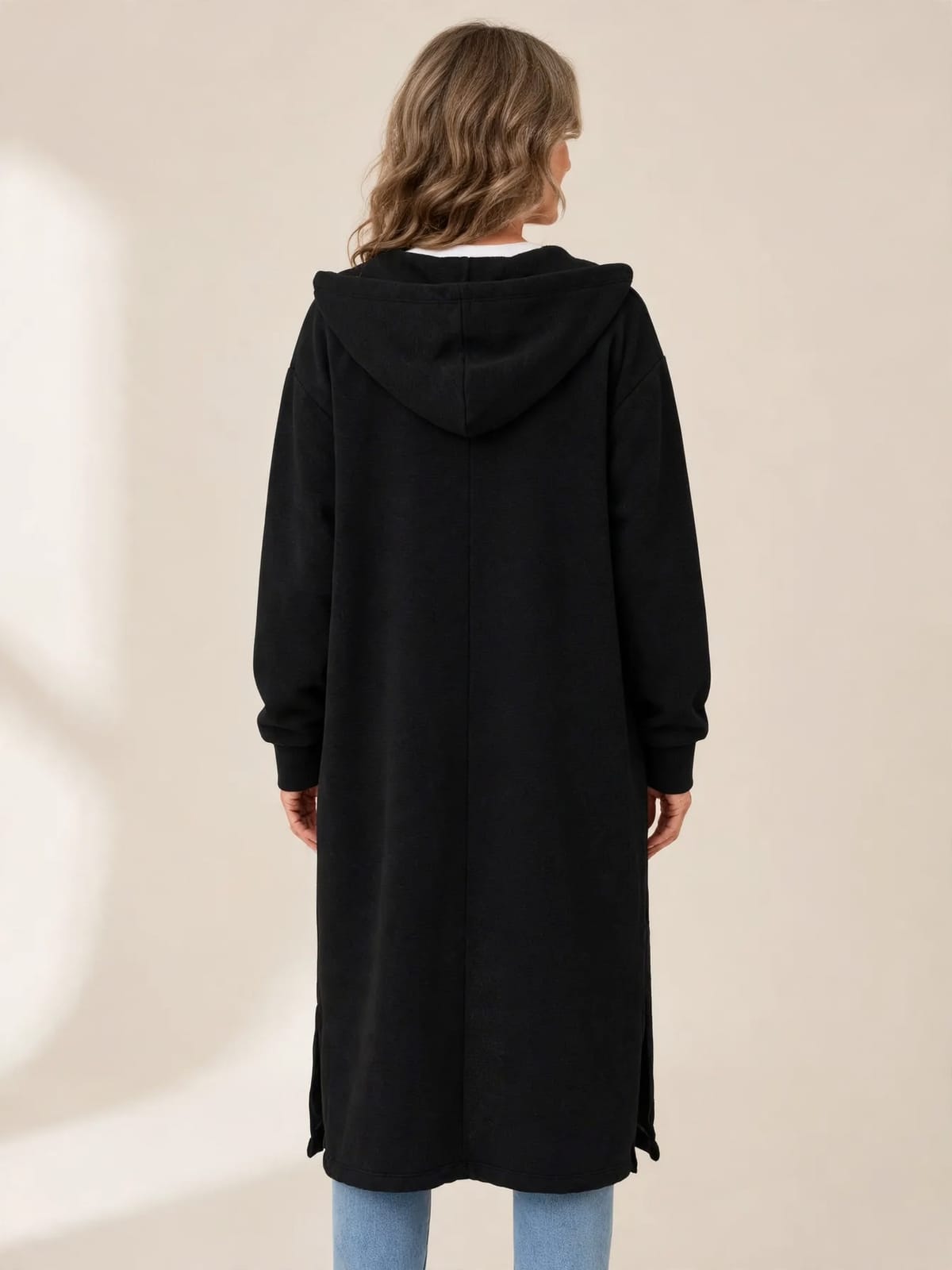 Marisol – lange jas met capuchon en rits – Zwart – achterkant