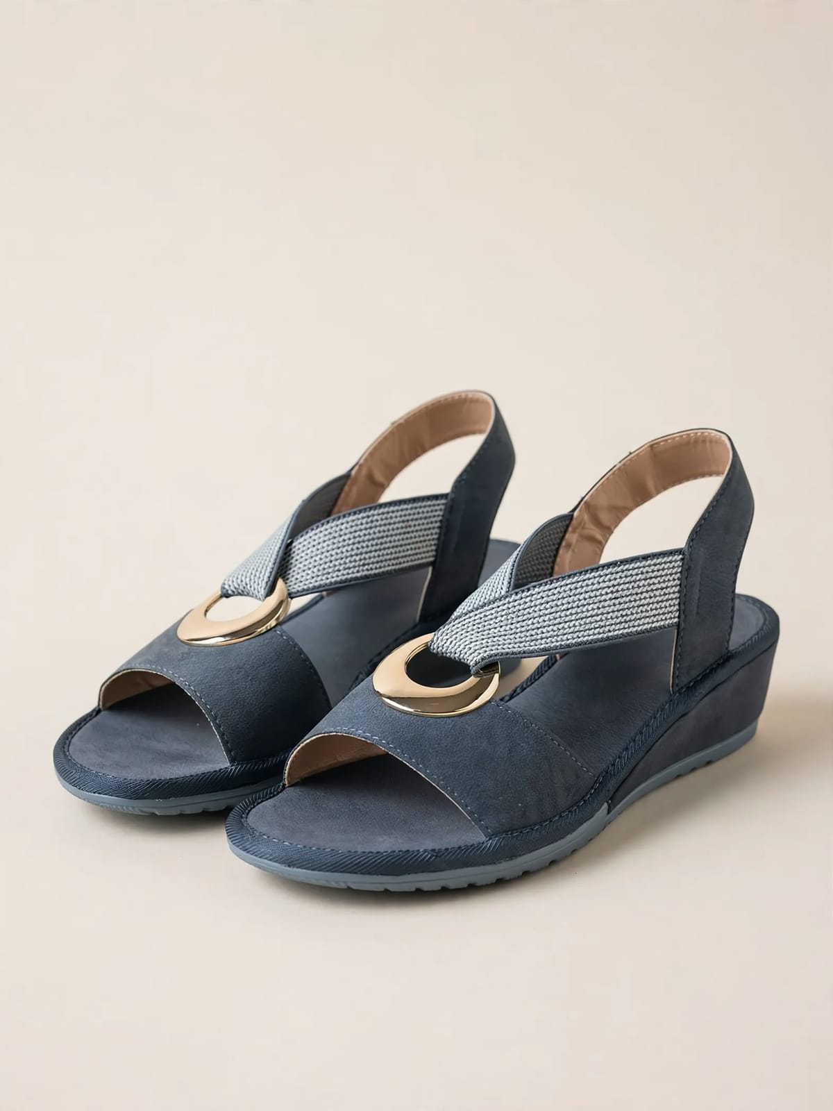 Noor – sandalen met verstelbare ondersteuning – Blauw – productfoto driekwart